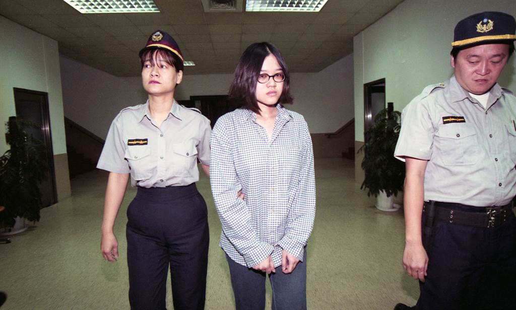 清大研究生洪曉慧殺害閨密情敵。中時新聞 清大研究生洪曉慧殺害閨密情敵。中時新聞