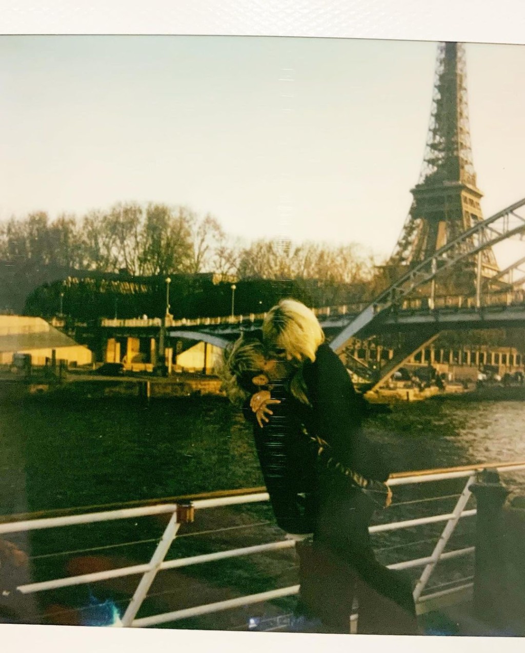 睇反應都感受到Avril好幸福。