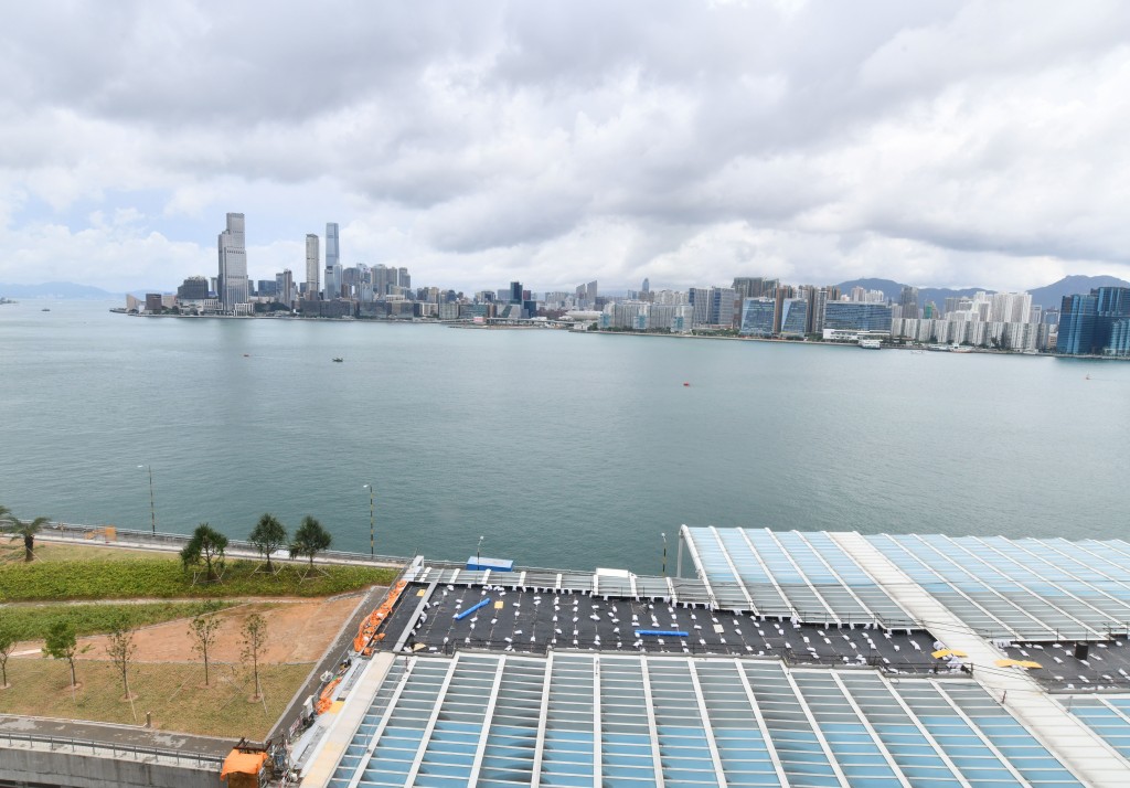 單位可外望開揚維港海景及東區走廊景觀。