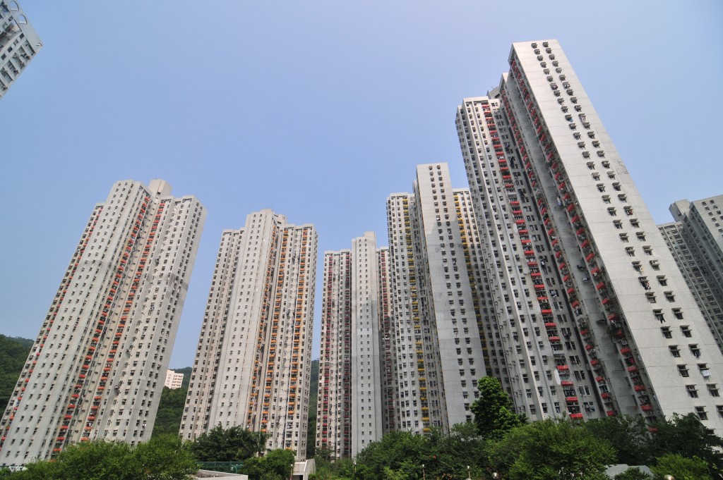英明苑自由市場價640萬售。
