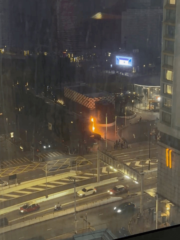 火勢離遠清晰可見。小紅書：IRIS977