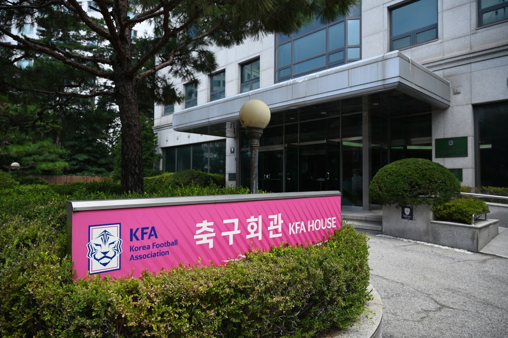 南韓足協近日再被當地傳媒揭發多次性賄賂外國裁判與監督員。AFP