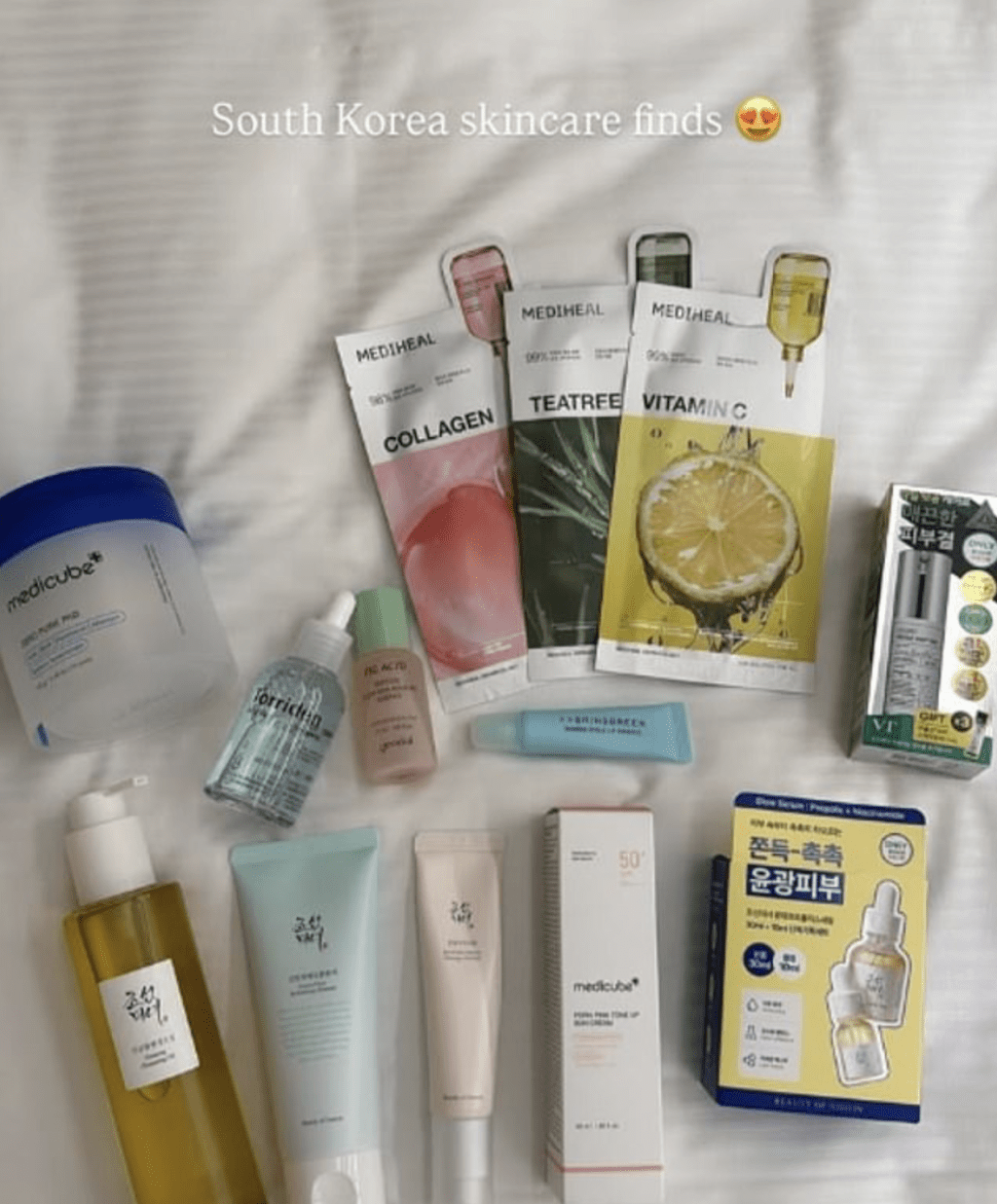莱维特其后在Instagram上载了多张照片，展示她在韩国的“战利品”，整齐摆放著的各式韩国美容产品，当中包括面膜、卸妆油、精华液等多款护肤品。