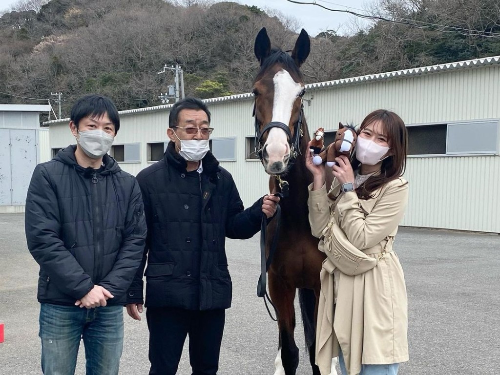 濱口愛子曾在日本當賽馬主播。