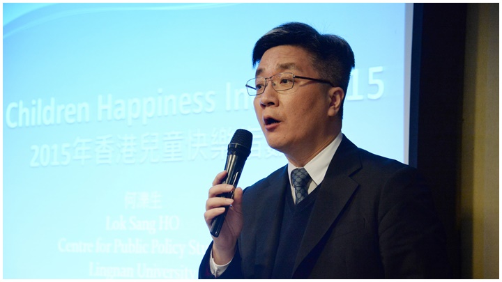 葉柏強指兒童確診流感率正在上升，有兒童病房爆滿。 