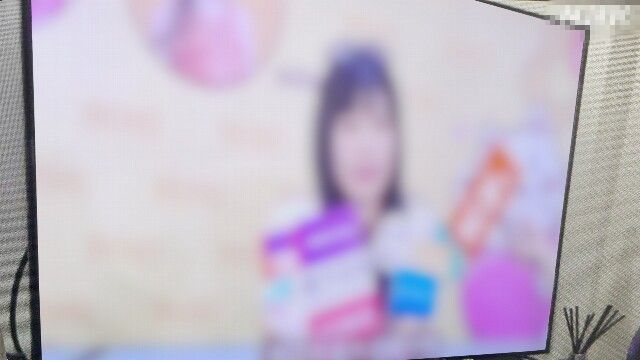 香港風水師接受網媒訪問，談對日本災難預言的看法。 NHK截圖