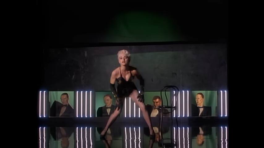 麦当娜于《Open Your Heart》MV中大跳热舞。