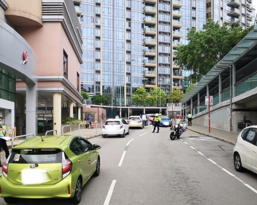 警方於西九龍打擊違法學車。警方圖片