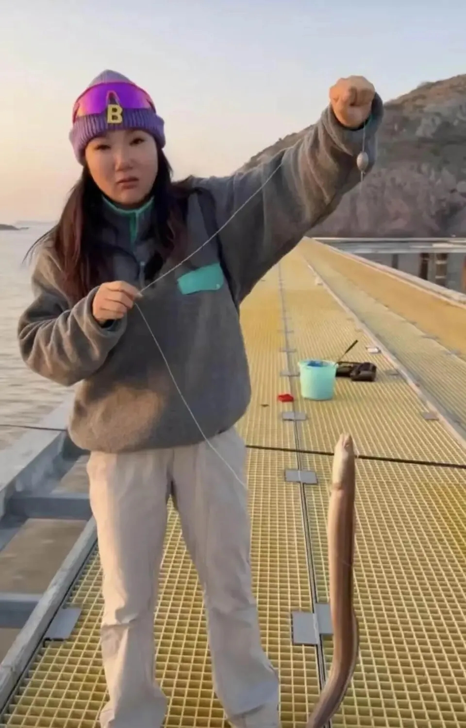 栗子的無人島生活日常。 栗子的無人島生活日常。