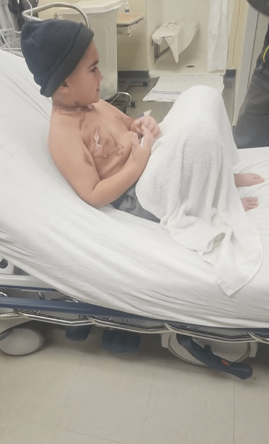 Lorenzo Lopez身上被電流灼傷的疤痕令人悚目驚心。