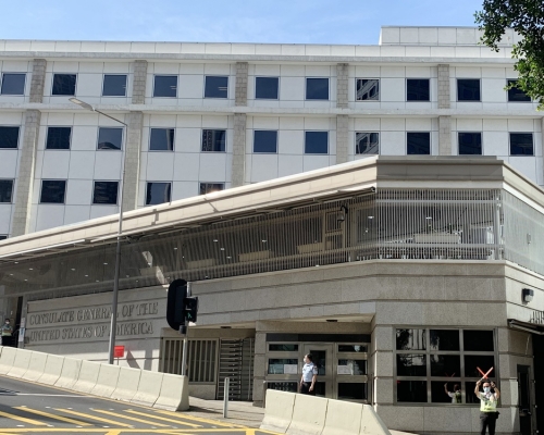 美領館表示將於下周一重開。資料圖片