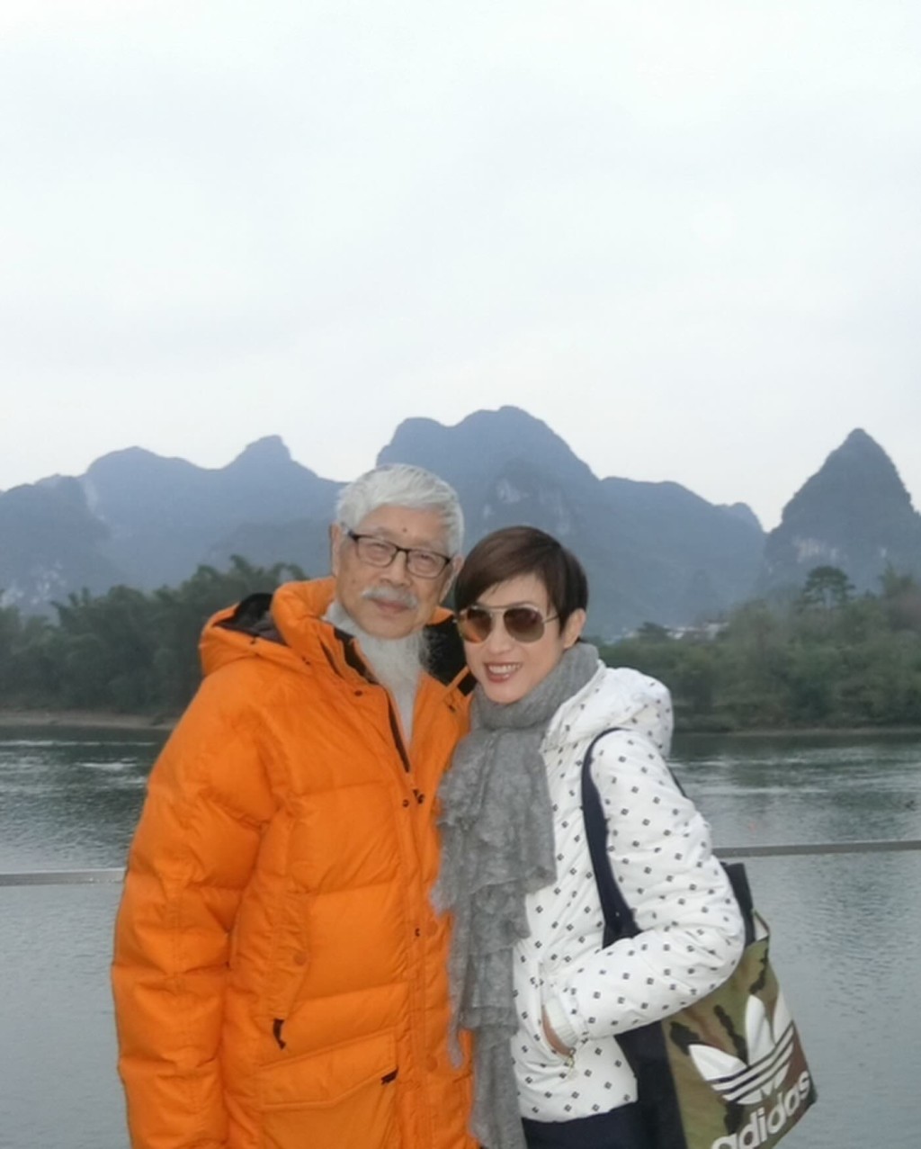 陳法蓉的爸爸已經88歲，仍然好精神。