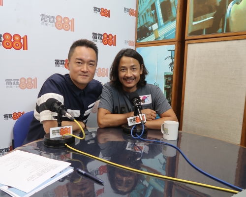 黄泽锋接受商台访问。