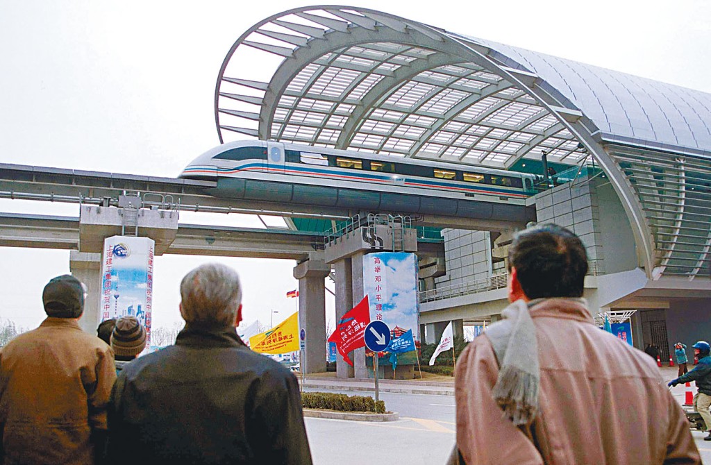 上海的磁浮列車站。