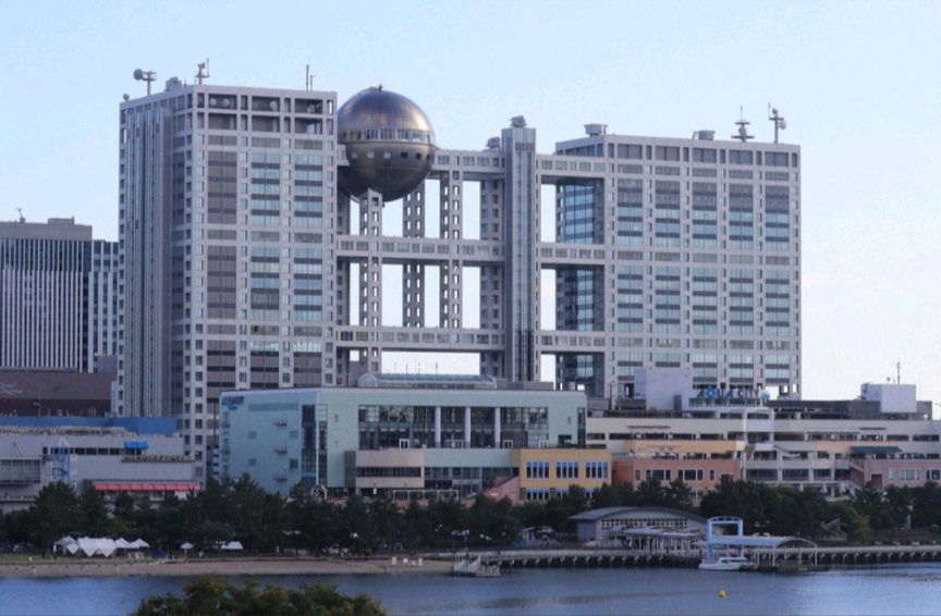 富士電視台昨日發聲明，為因管理疏失令2位演員承受極大精神壓力而道歉。