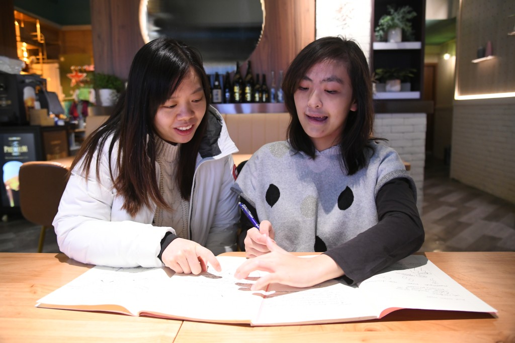 對於SEN學生，Ms. Yau指入學前一般會先與家長溝通，了解小朋友以往接受的支援，並盡量在學校安排同樣的支援。