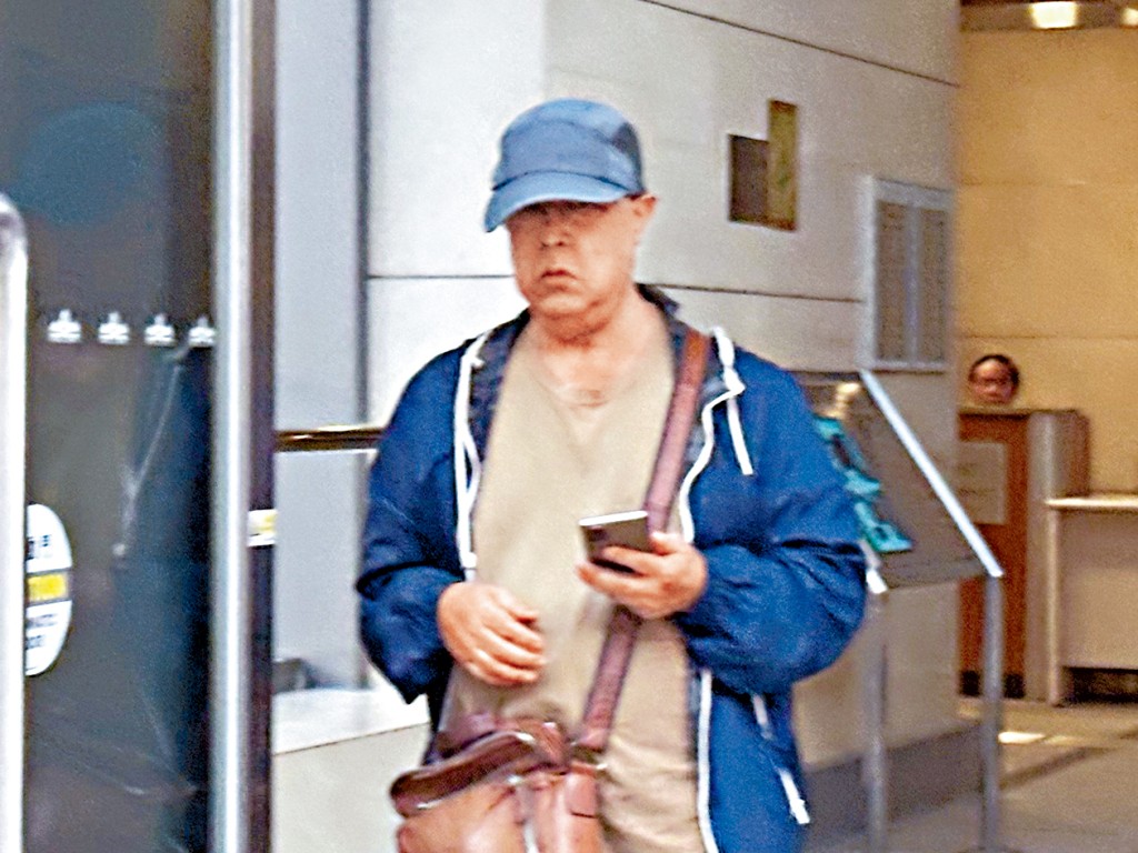 62歲被告許佢成被裁定罪成罰款。