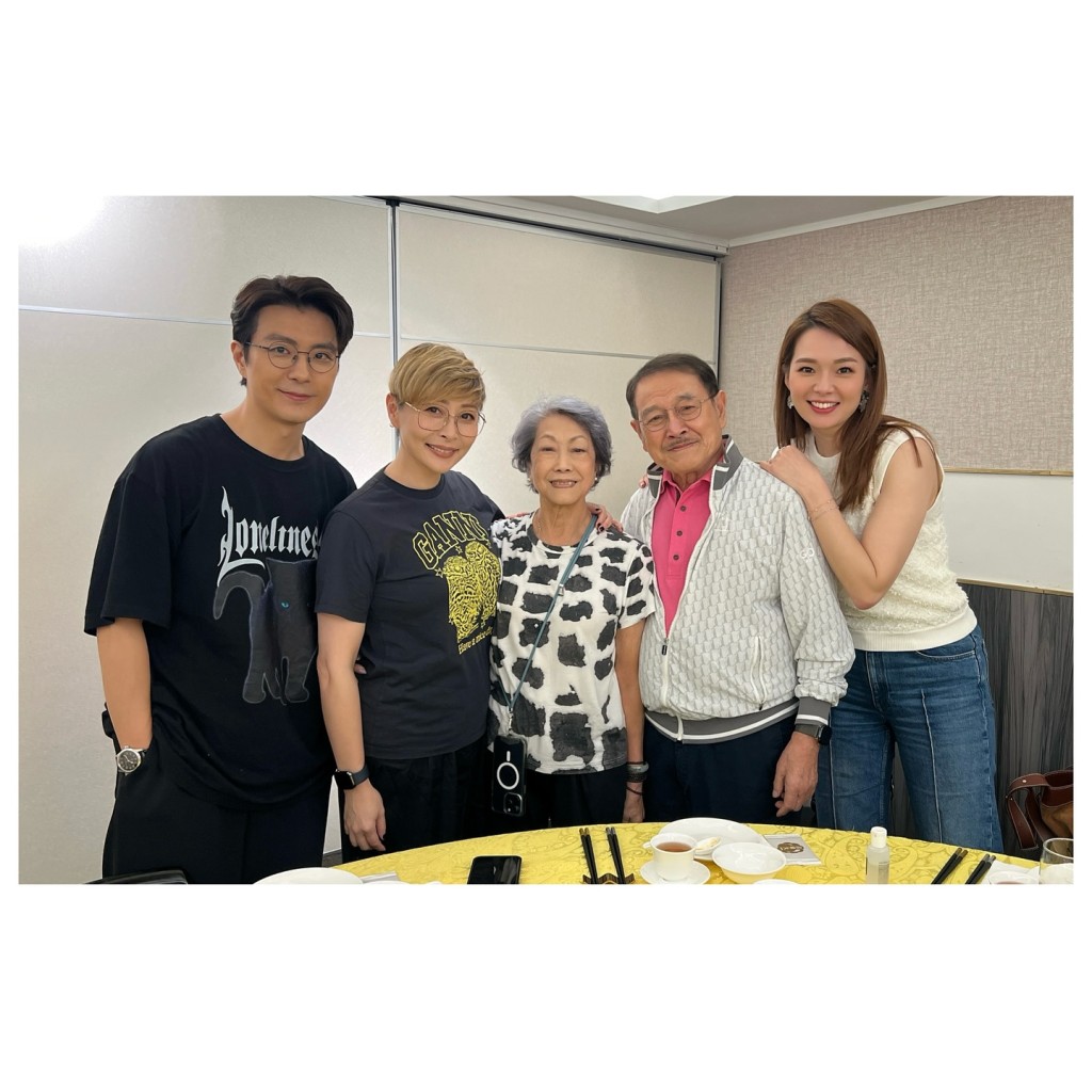 呂慧儀表示自己第9年與《愛回家》劇組慶生。 呂慧儀表示自己第9年與《愛回家》劇組慶生。