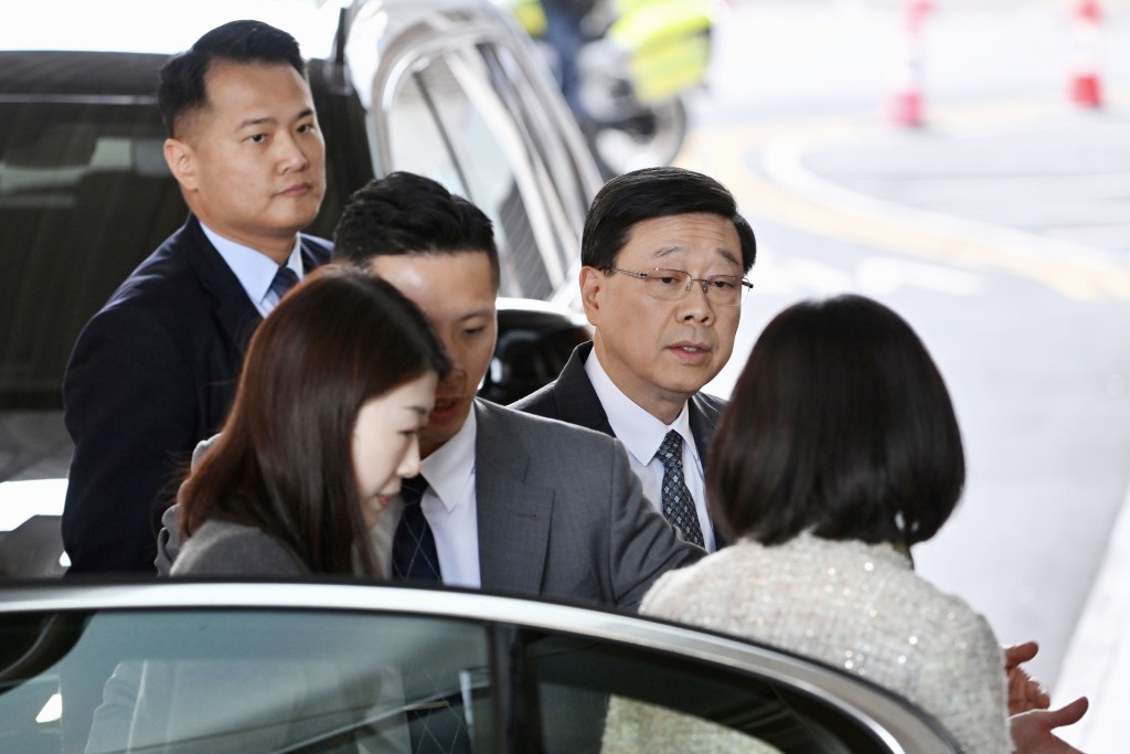 行政長官李家超前往北京述職。劉駿軒攝 行政長官李家超前往北京述職。劉駿軒攝