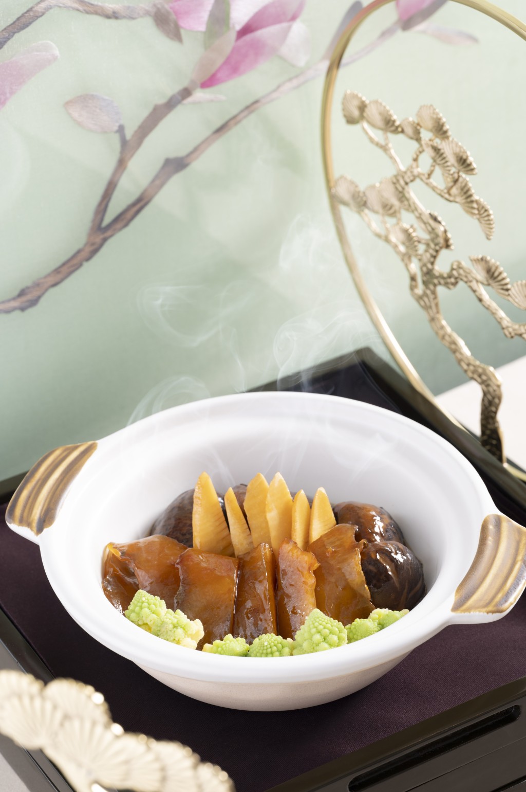 砂鍋紅燒水魚裙邊 $488