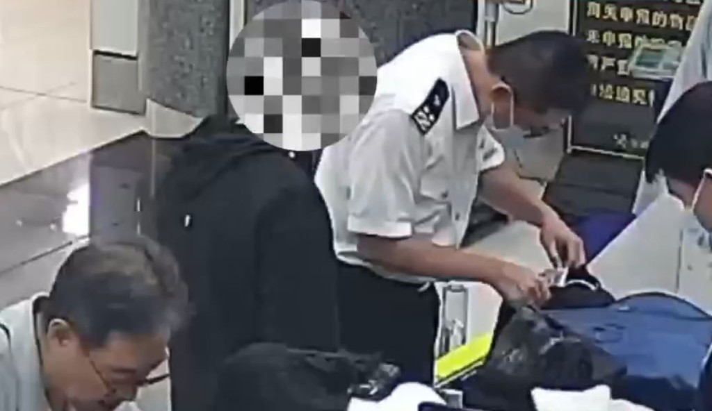 深圳灣口岸有北上男子被發現在肛門內藏匿大麻電子煙。海關發布