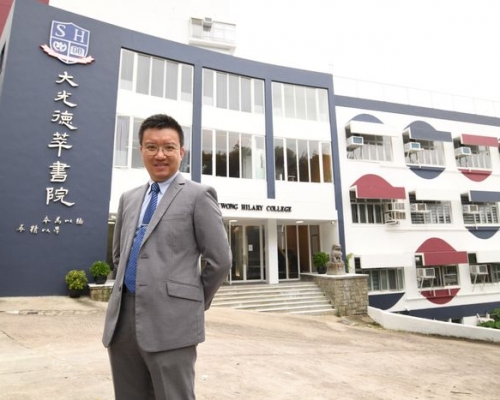 大光德萃書院首任校長張毅，指該校是國際化的本地學校。