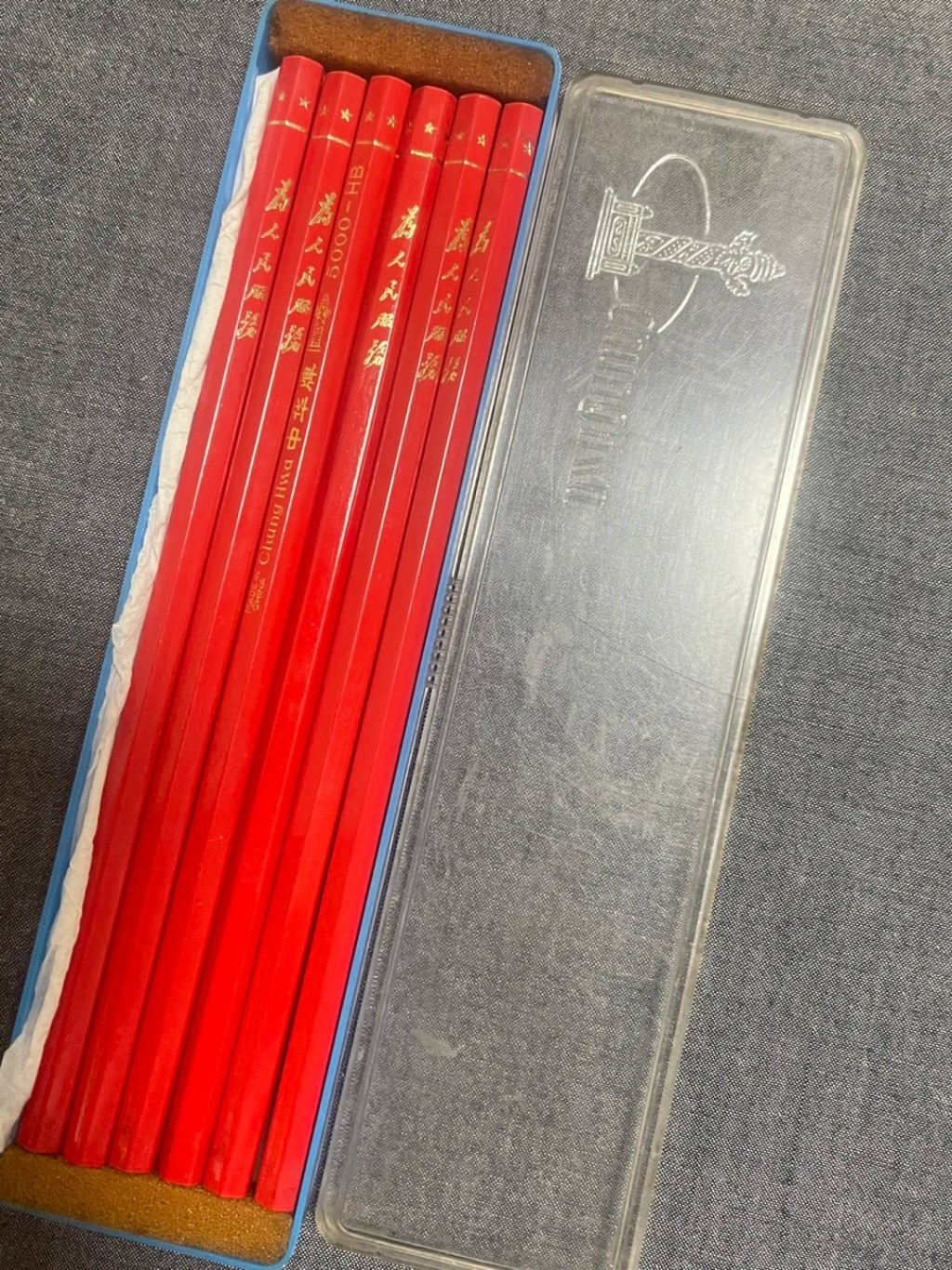 中華牌鉛筆是中國少數可用「中華」做商標的產品。 中華牌鉛筆是中國少數可用「中華」做商標的產品。