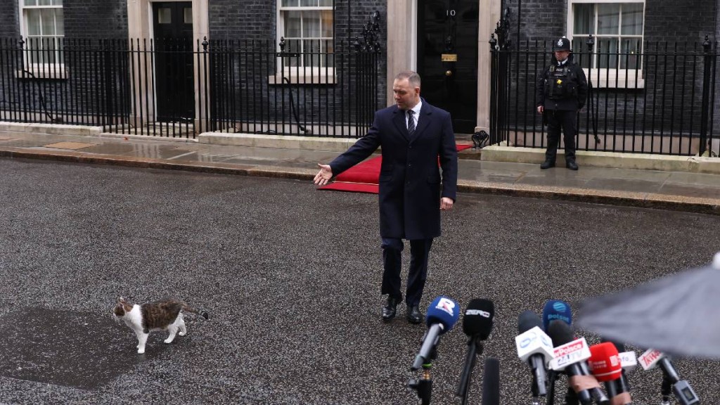 波兰总统纳夫罗茨基周二到访唐宁街。美联社