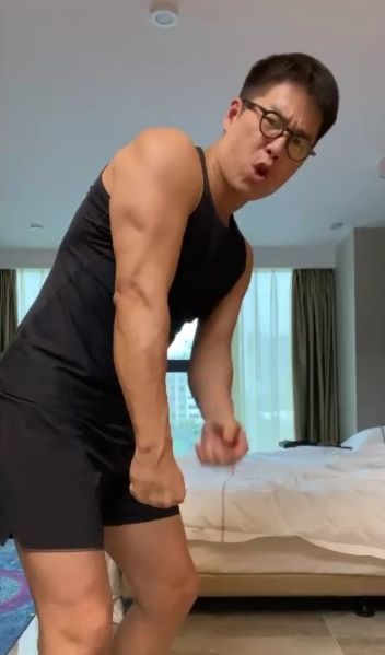 操咗10日，林曉峰連肚腩都冇埋。