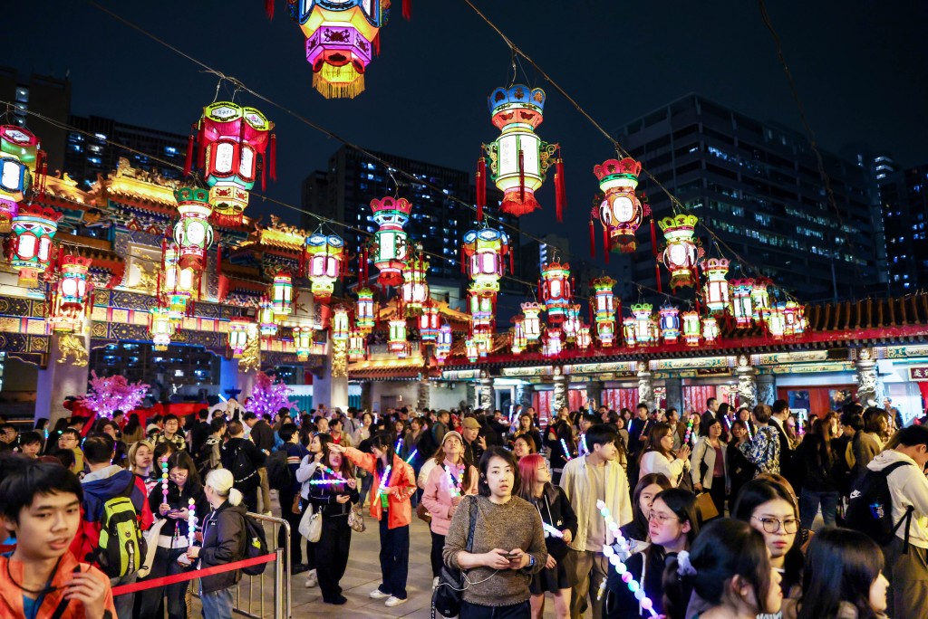 相傳農曆正月十五是拜月老最靈驗的吉日之一。 相傳農曆正月十五是拜月老最靈驗的吉日之一。