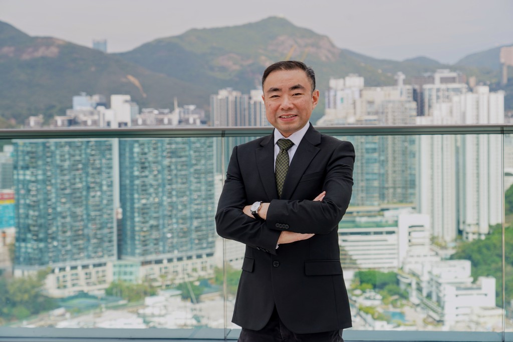 大昌地產營業部主管周俊豪。