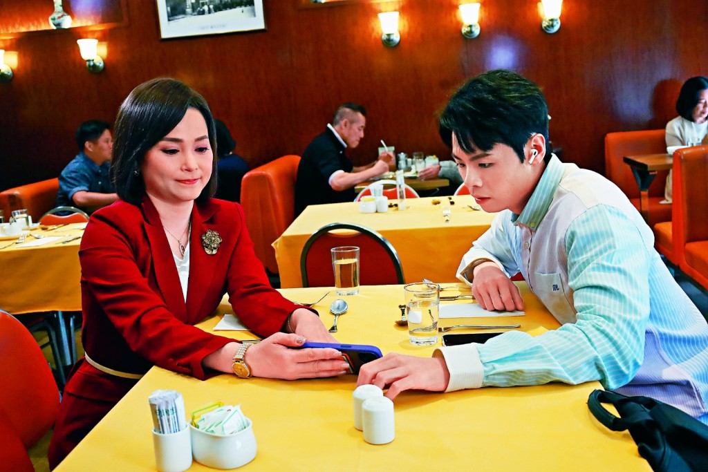 早前樊亦敏曾与何晋乐的好友冼靖峰拍《神耆小子》，冼靖峰初次担重戏份获好评。
