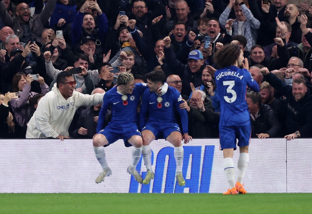 车路士最终支付4000万镑转会费收购加拿祖。路透社