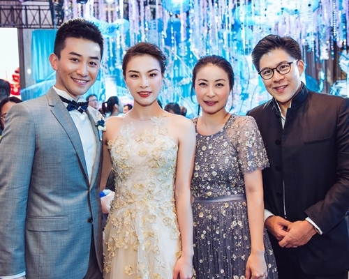 吳敏霞擺酒，幸福人妻兼「跳水皇后」郭晶晶到賀。（網圖）