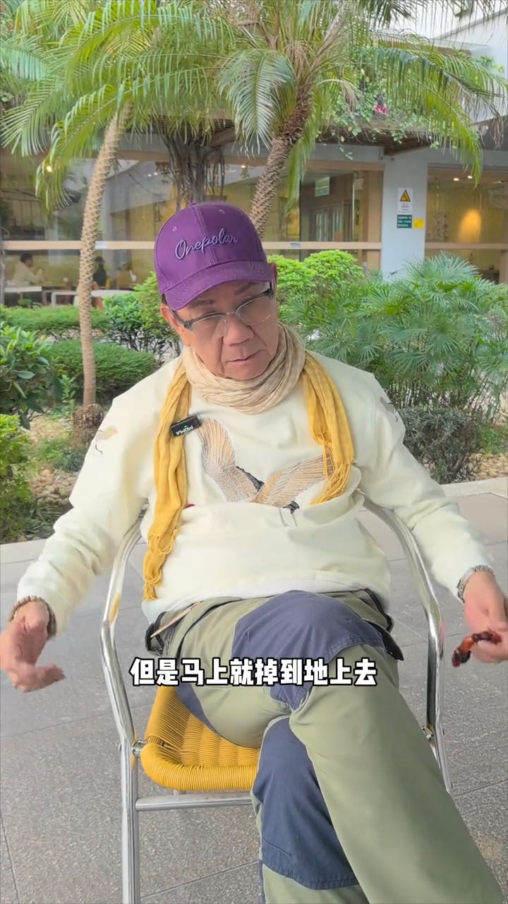 潘志文說：「我已經看不到甚麼，很快聽到那個救護車聲，人就散開，傷者很快已經運走了。」