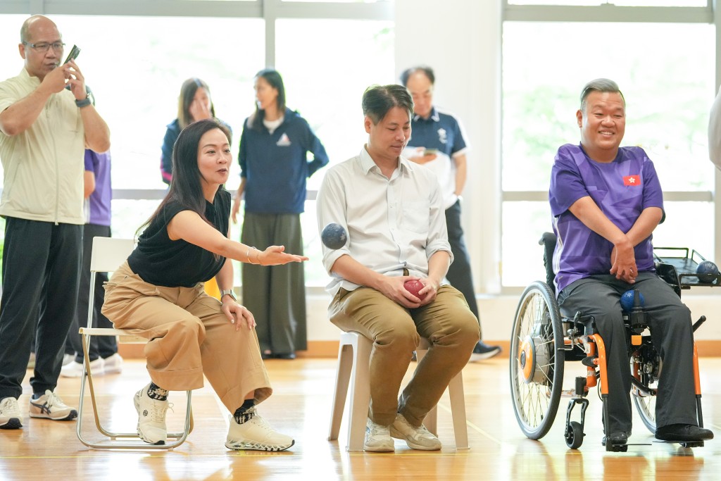 第五届亚洲残疾人运动会 立法会民政及文化体育事务委员会参观港队训练。