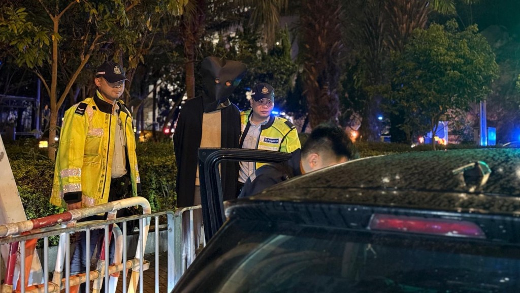 警秀茂坪截可疑私家車檢6萬元氯胺酮及太空油,38歲男司機被捕。警方圖片