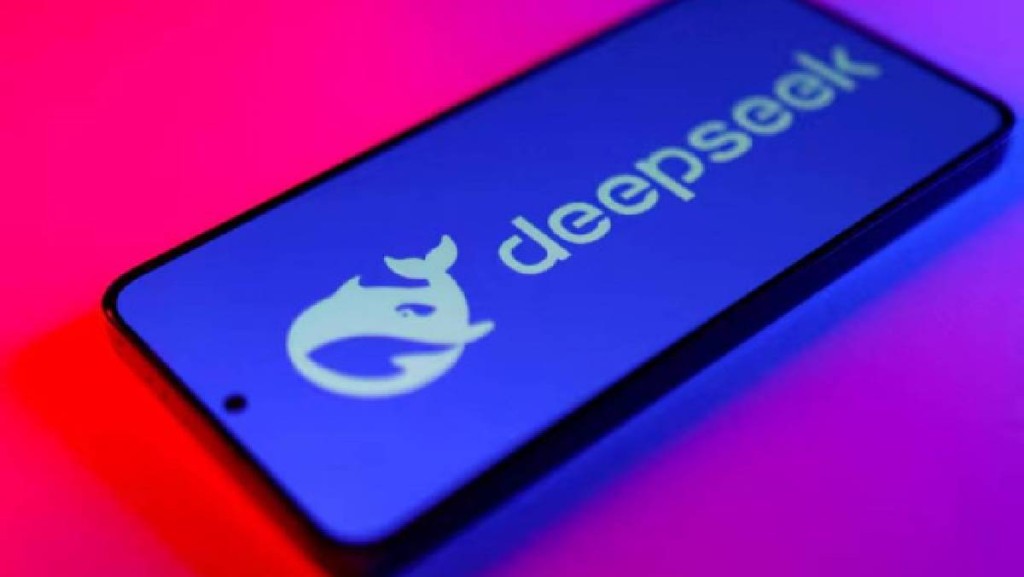 DeepSeek使用率急劇跌47%。路透社