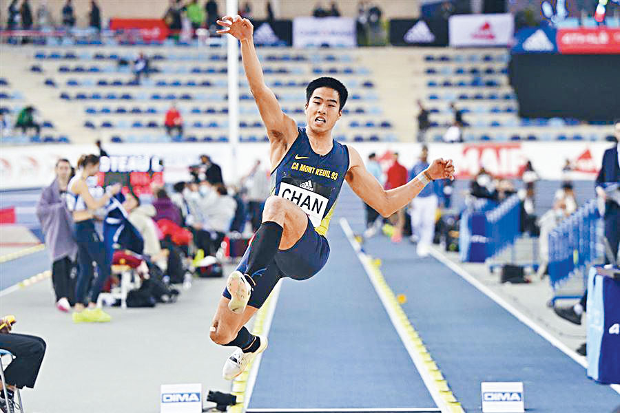 陳銘泰年初出征歐洲舉行的室內賽已套用走步式跳法。