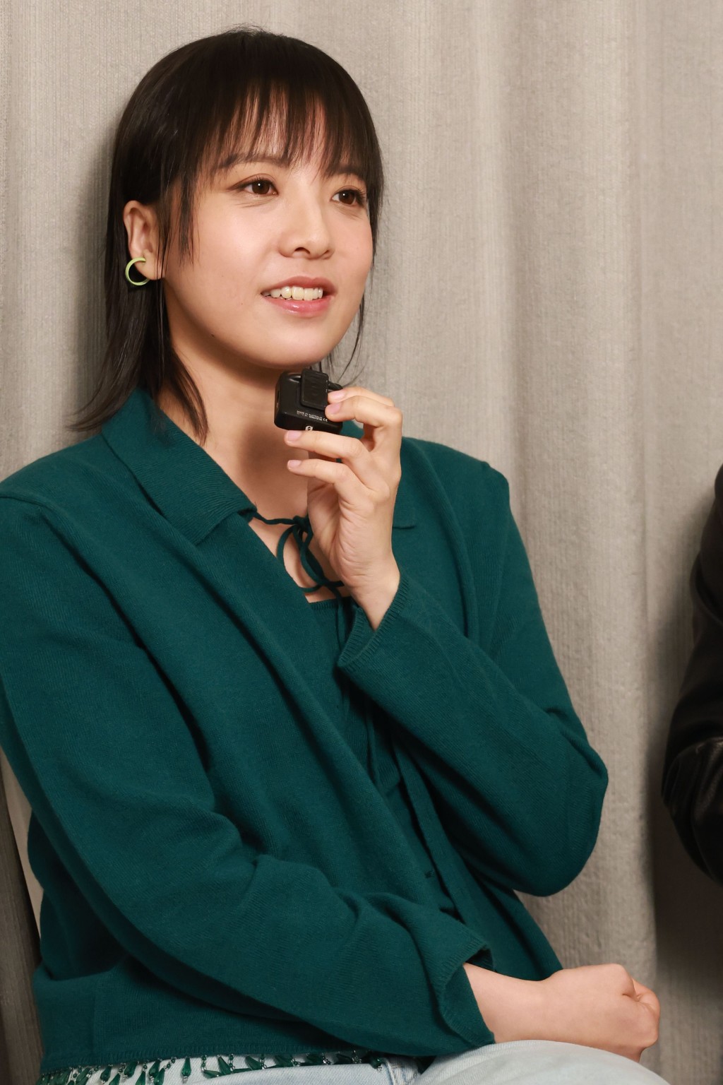 《金多寶》導演翁子光力讚賞鍾雪瑩演技自然，充滿童真。