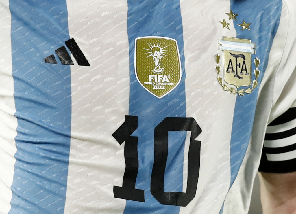 阿根廷首次穿上3粒星球衣出戰。Reuters