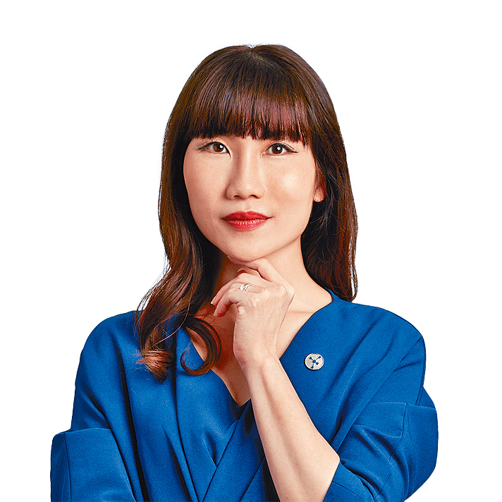 香港科技園公司首席市務總監陳漢欣提到:「EPIC於初創而言,不止是用來介紹創新方案,這裏更是一條引領他們振翅高飛的跑道。」 香港科技園公司首席市務總監陳漢欣提到:「EPIC於初創而言,不止是用來介紹創新方案,這裏更是一條引領他們振翅高飛的跑道。」