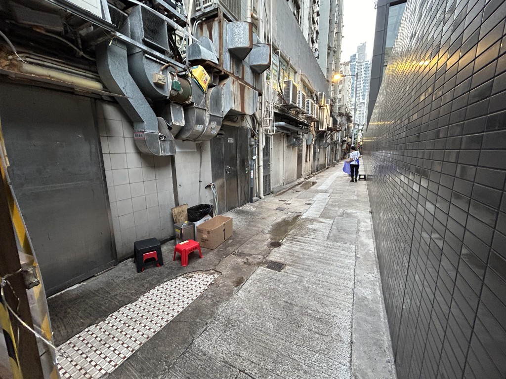 現場為土瓜灣上鄉道近九龍城道交界一條後巷。