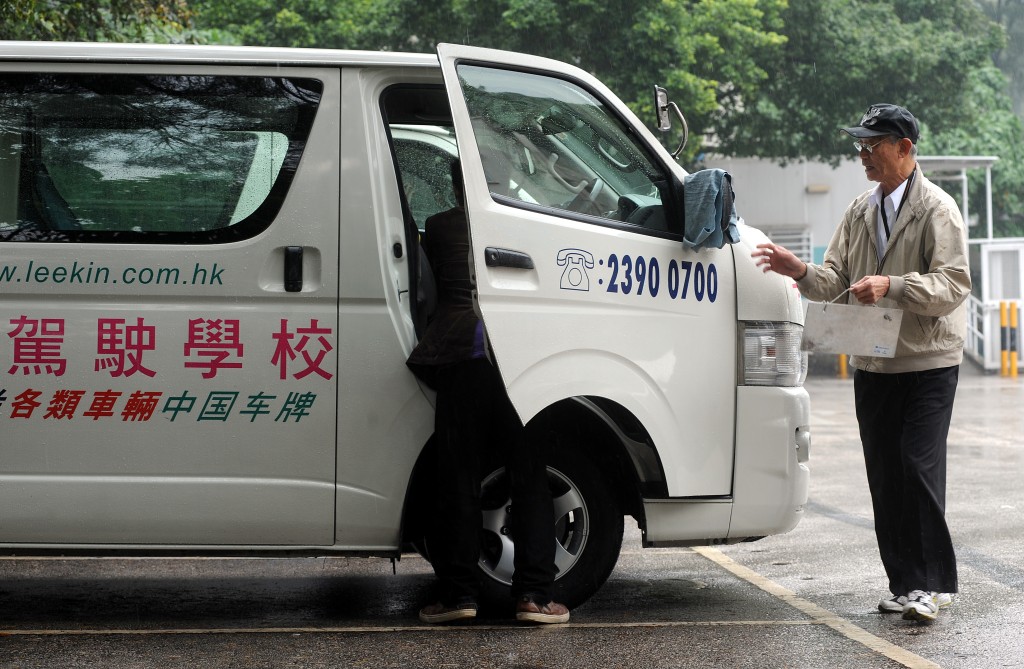 計劃最快於今年5月接受新申請，預計7月可展開相關筆試和路試。