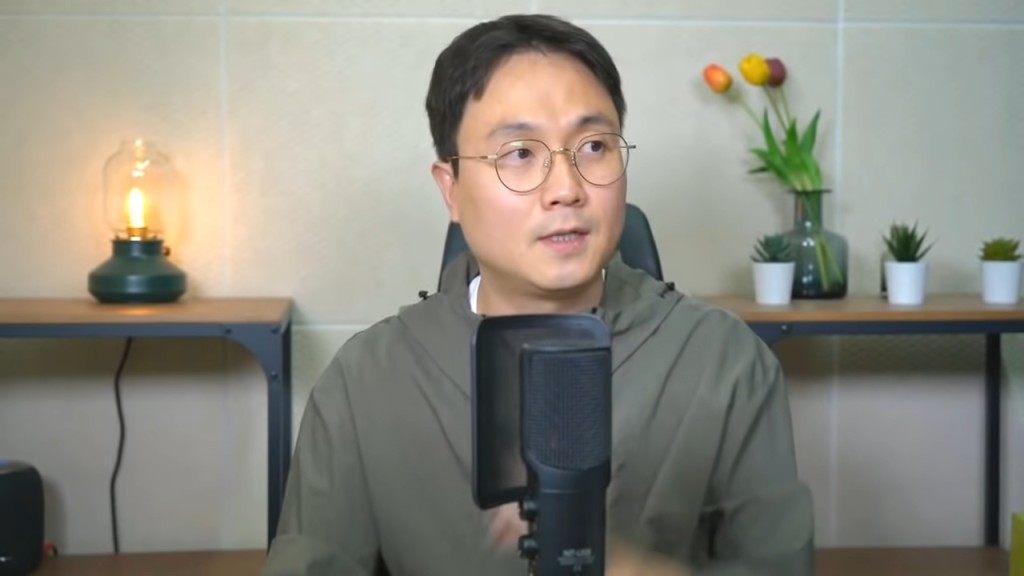 有韓國娛樂記者於網上公開金宣虎舊愛崔英雅的夜蒲片。