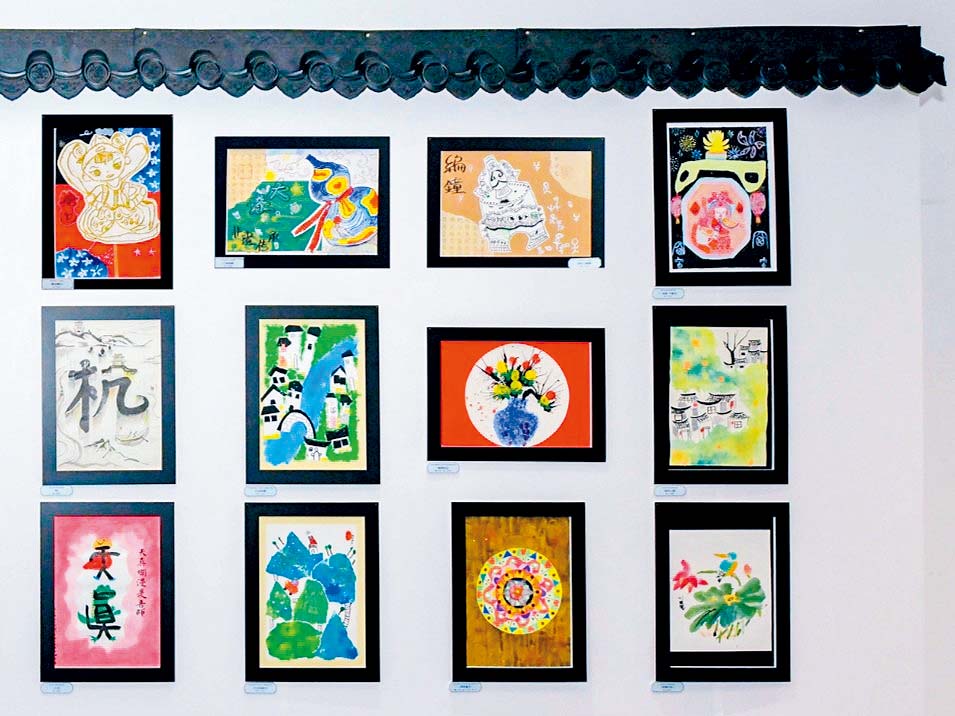 展覽展出多幅內地幼稚園學生作品。 展覽展出多幅內地幼稚園學生作品。