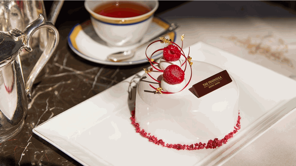 香港半島酒店獻上大堂茶座「快樂生辰獎賞」，慶祝生日之賓客惠顧大堂茶座晚餐四位或以上，即可享一位免費及獲贈生日蛋糕一個。