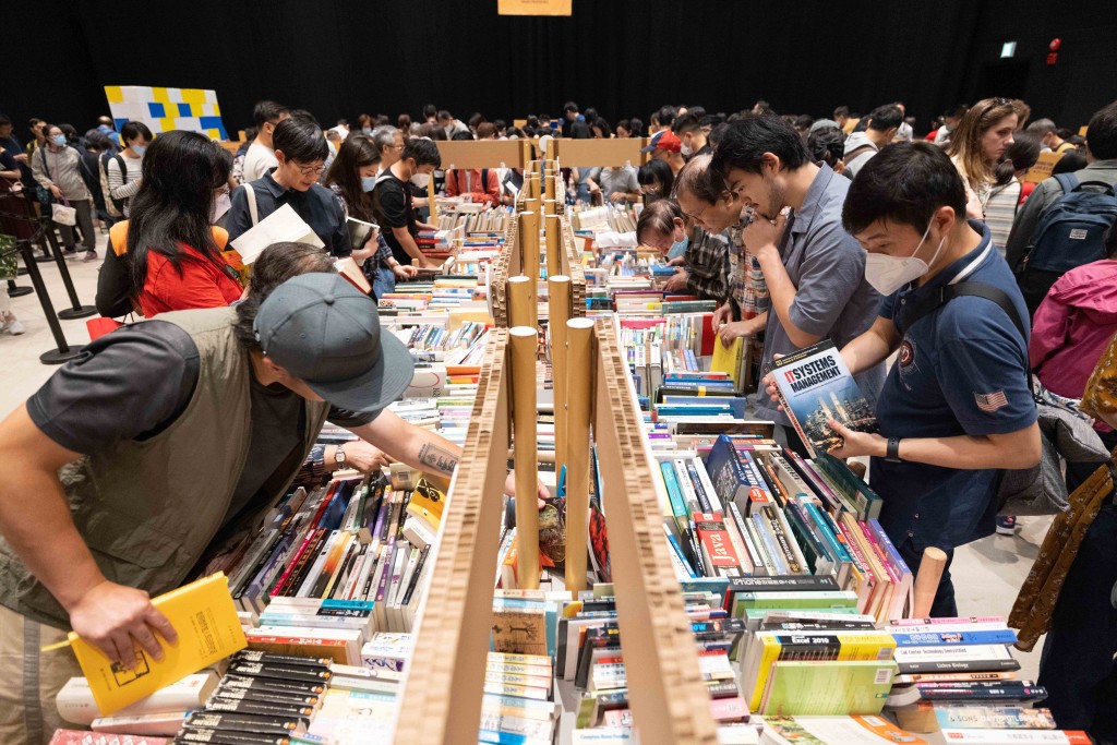 太古地產的年度慈善項目「書出愛心．十元義賣」於2025年踏入第13屆！今年的收書計劃已開動！（圖片來源： 太古地產）