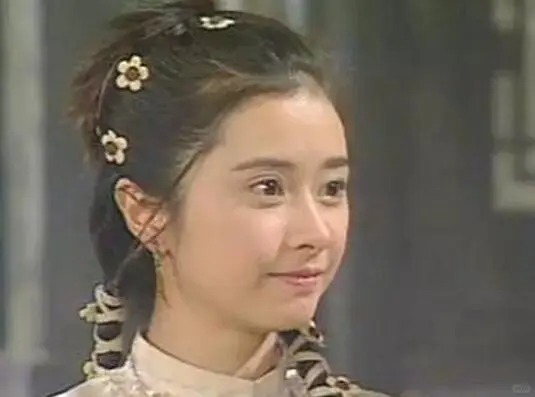 何美鈿極可愛。