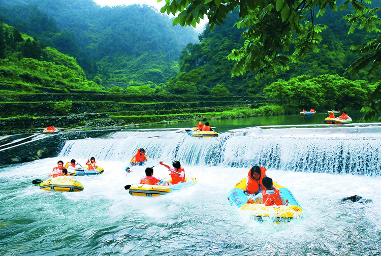 湖南瀏陽六疊泉漂流景區。 資料圖